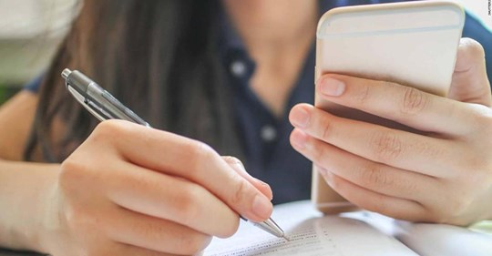 France bans smartphones from schools